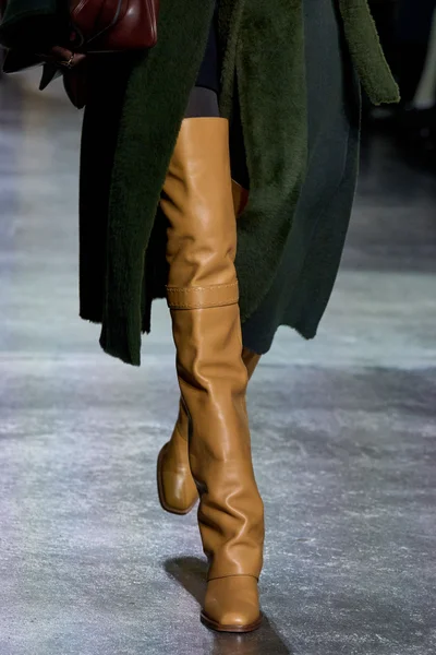 Look 29